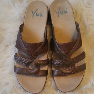 Yuu Brown Leather Sandals with Braided Straps